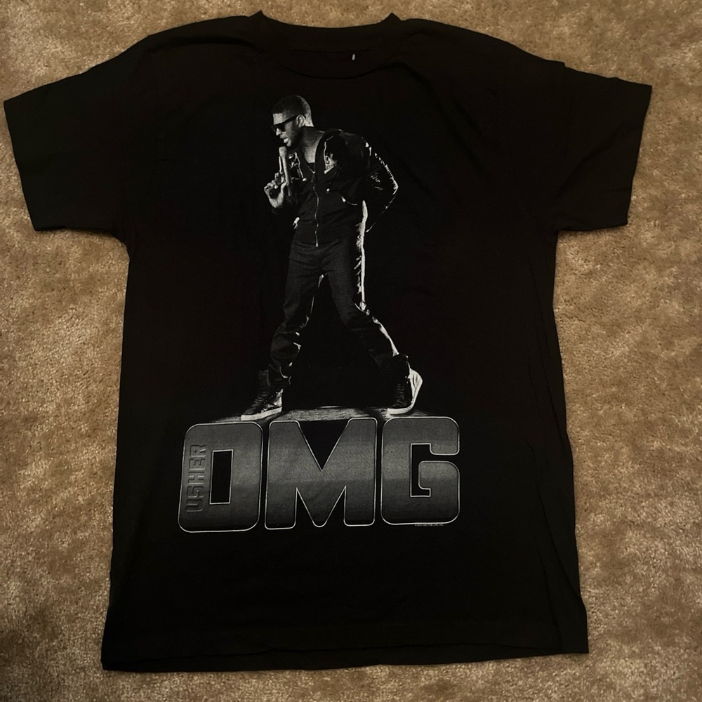 Usher OMG Tour t-shirt Size: Large